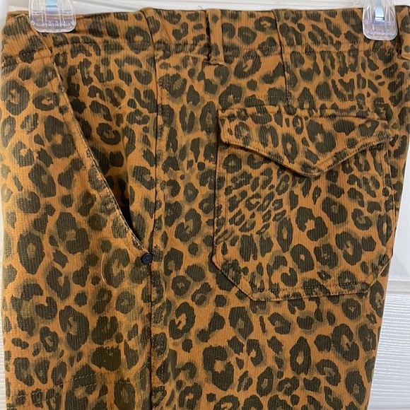 Anthropologie x Sanctuary Animal Print joggers . Excellent New like condition - Picture 3 of 9
